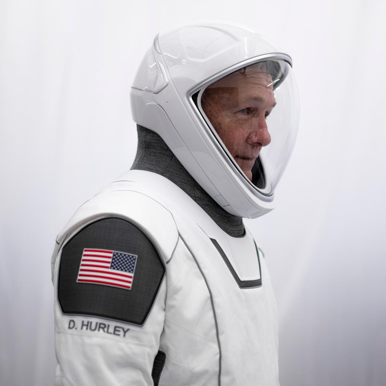 SpaceX宇航服竟然是由蝙蝠侠服装设计师监制的