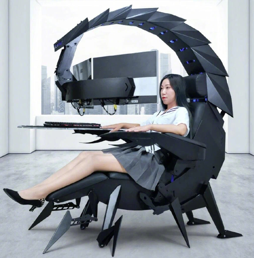 这款采用蝎子造型的电脑座舱外形酷炫 科幻感十足