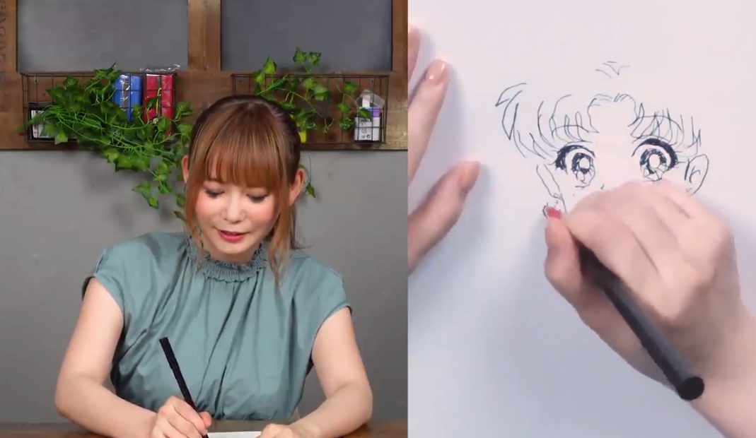 左撇子中川翔子展示左右手画月野兔 究竟相差多少？
