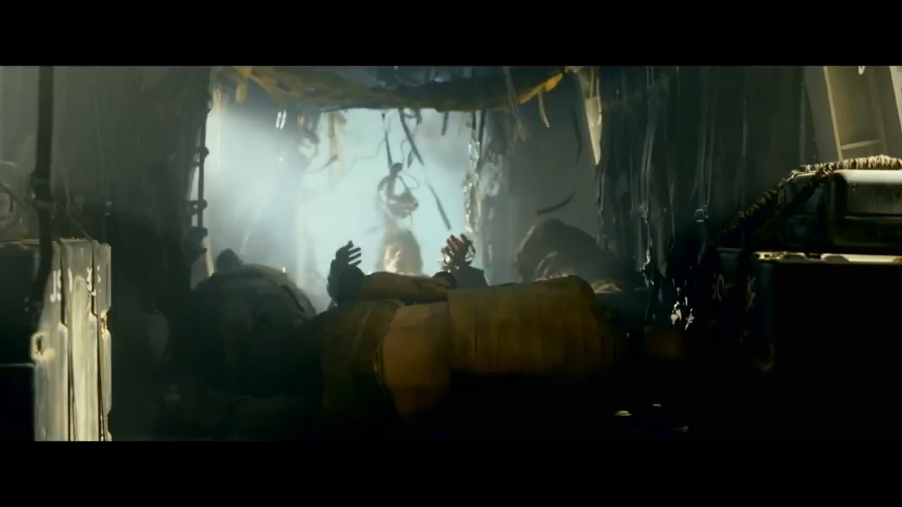 《怪物猎人》电影16秒新片段 火龙袭击军用机