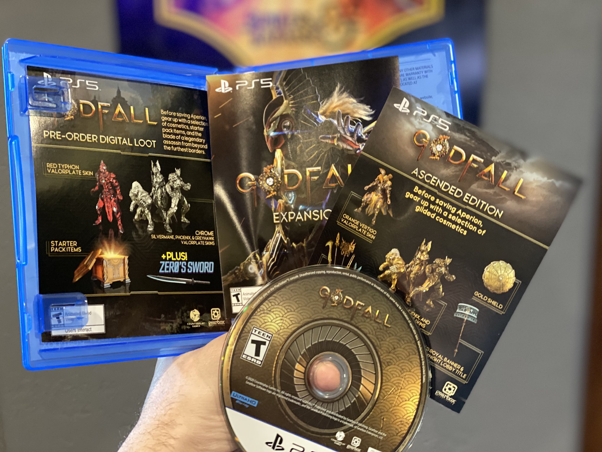 《众神陨落》PS5实体版照片公开：首款次世代零售游戏面世！