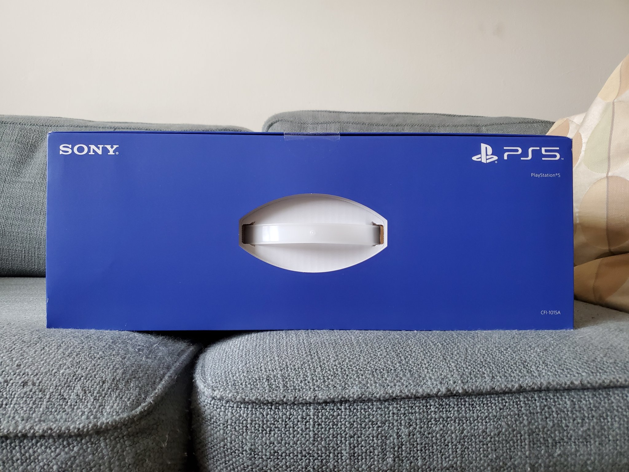 PS5外包装盒子有指南：如何将数据从PS4转移至PS5