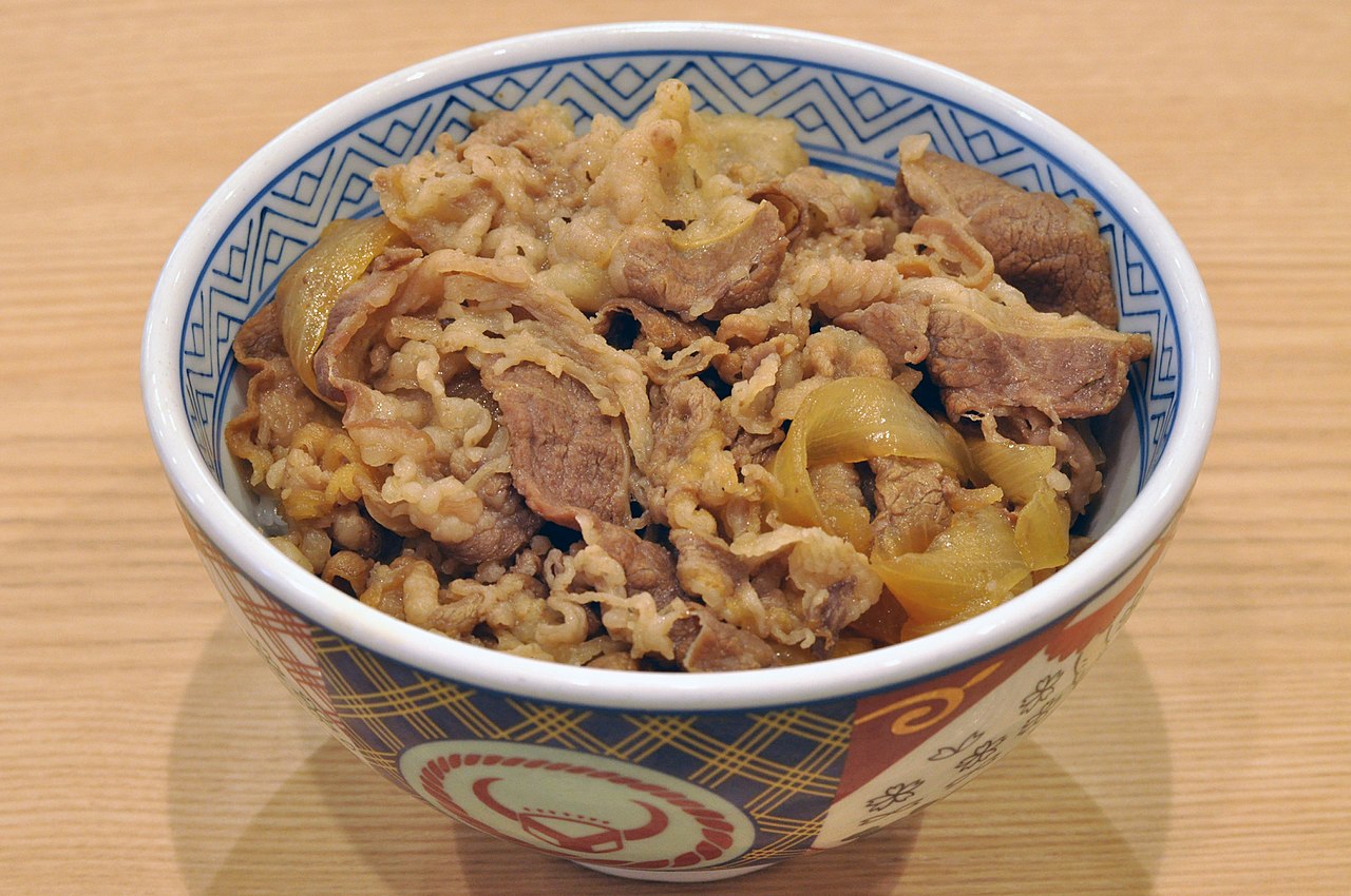 日本的“沙县小吃”，在网络上卷起了一场舆论风暴