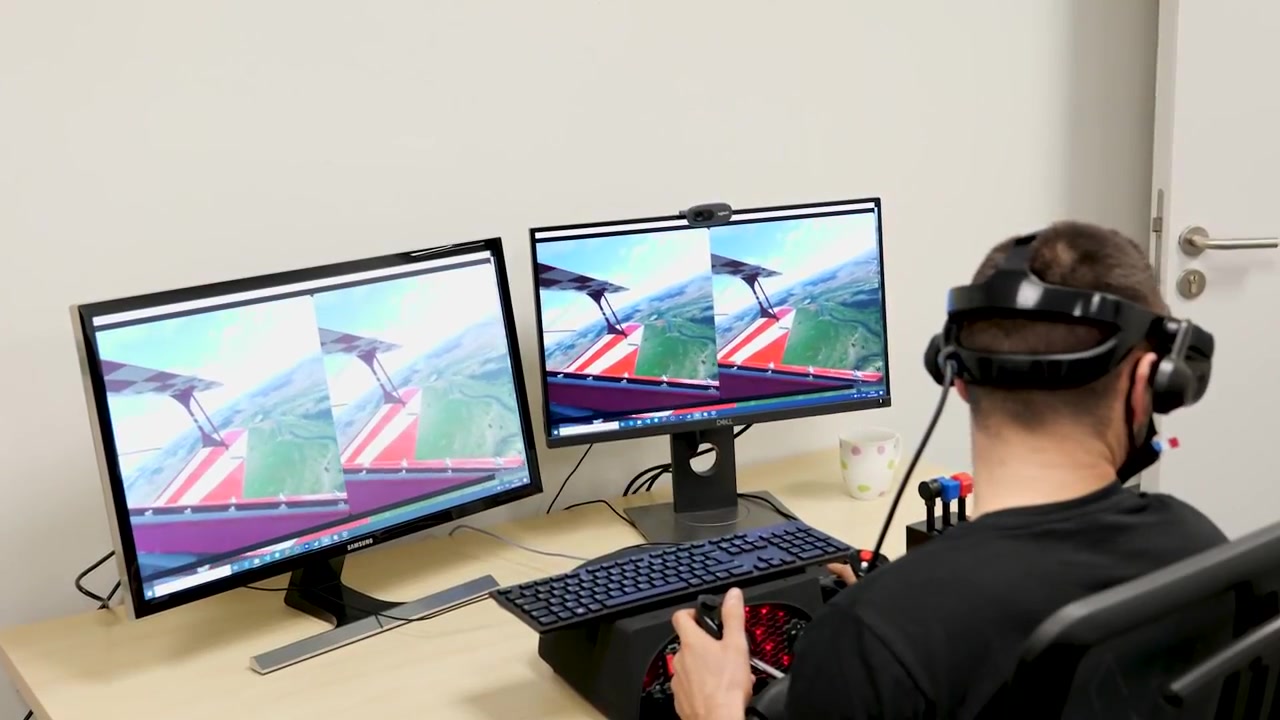 《微软飞行模拟》公布新预告片展示VR部分实现