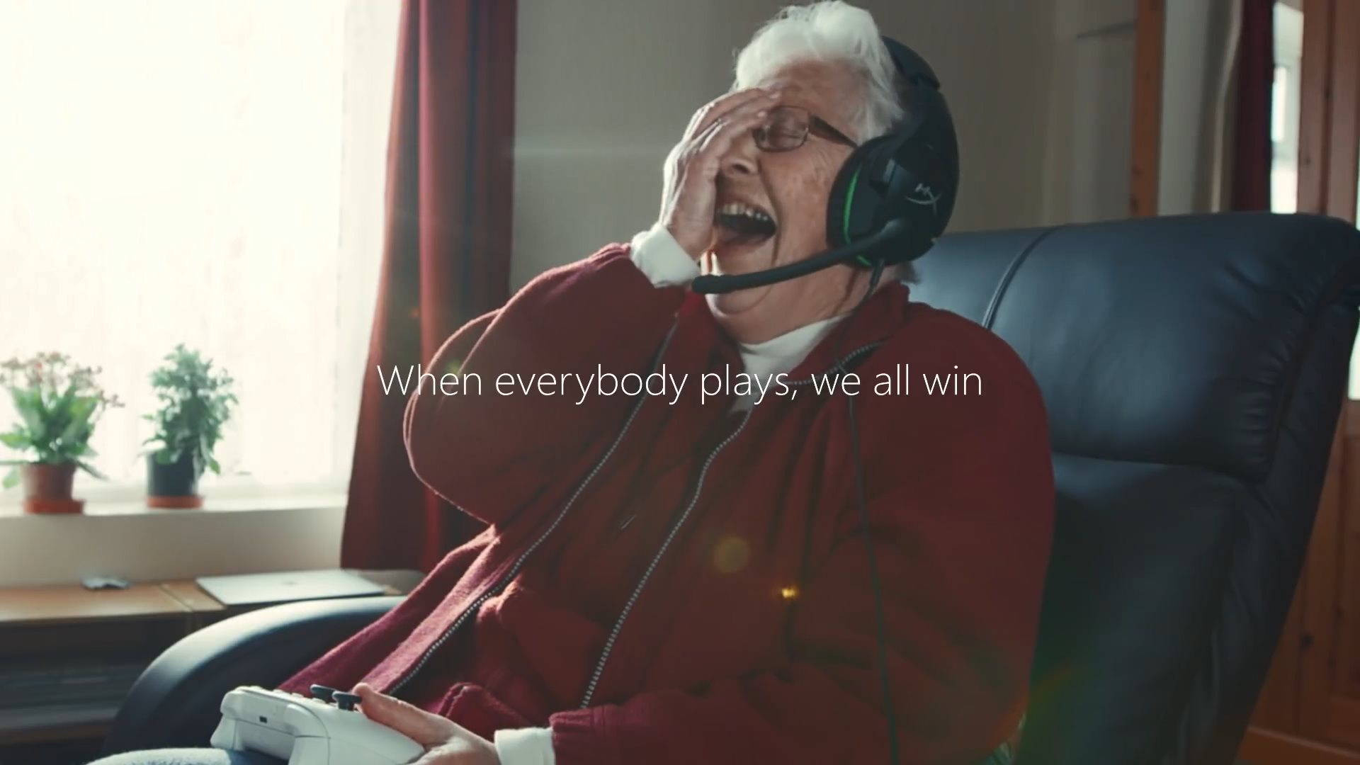Xbox特别宣传片 老奶奶与孙子通过游戏增进亲情