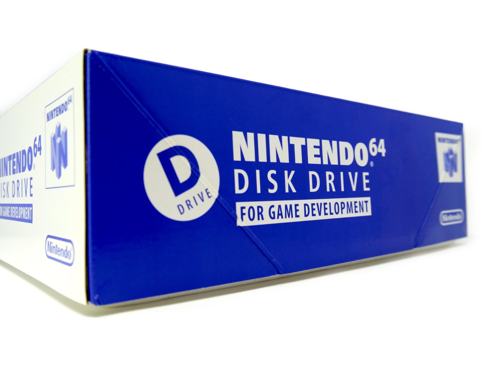 老外玩家展示新入手珍稀品 任天堂64DD磁盘机开发版