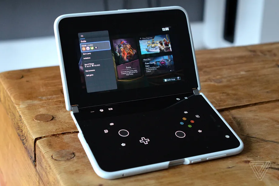 微软双屏手机Surface Duo最新更新 摇身一变成便携Xbox掌机