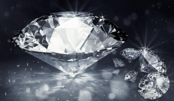 我国科学家开发出世界最坚硬玻璃材料 能够划伤钻石