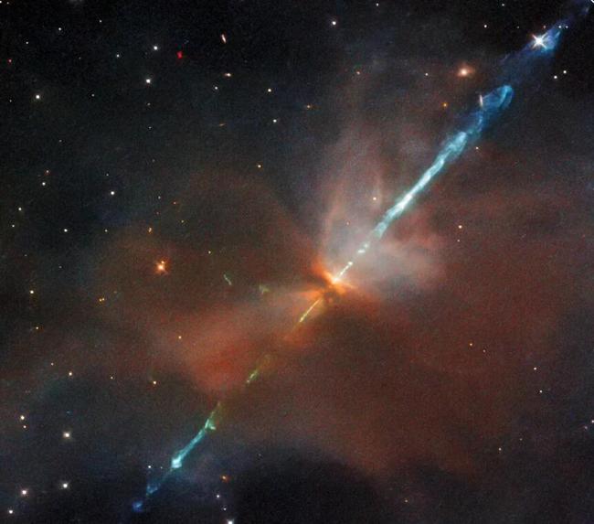 哈勃望远镜拍到一把“太空光剑” 被认为是罕见天体现象