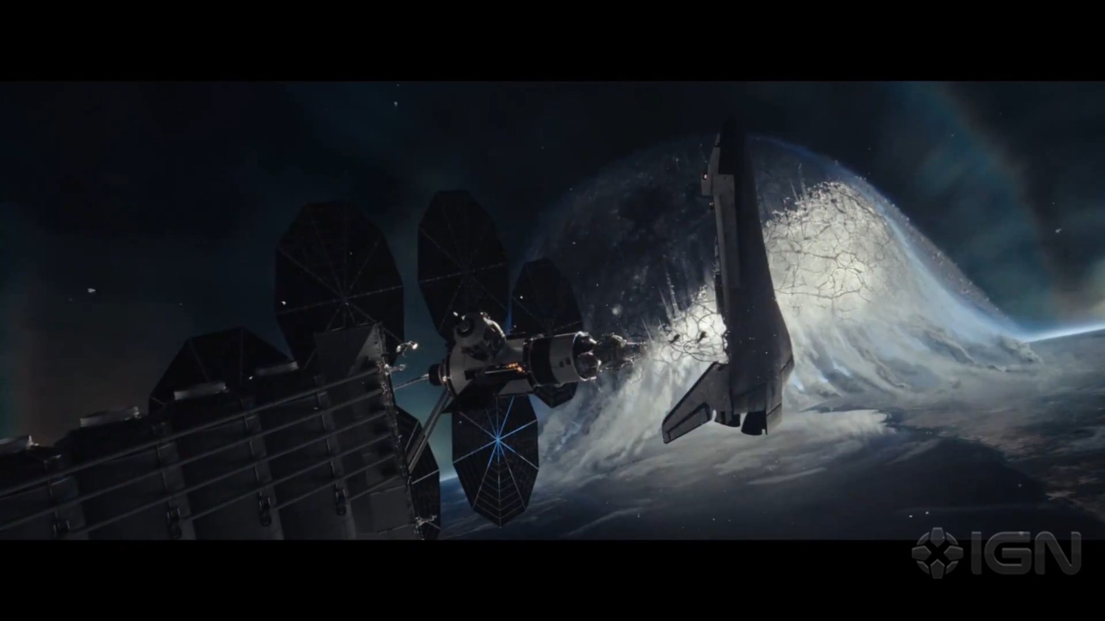 科幻灾难片《月球陨落》首曝预告 月球不是你想象的那样