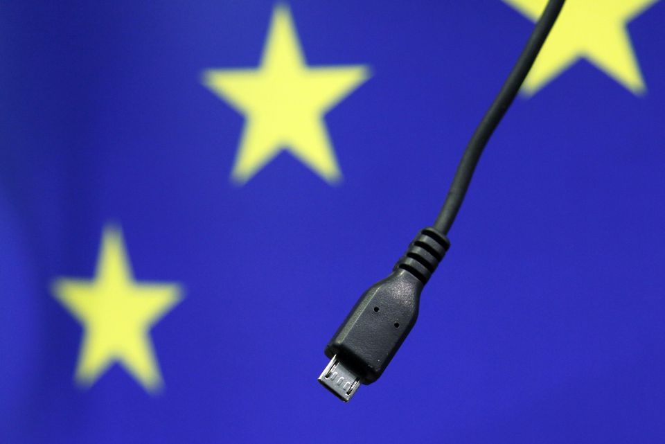 传讲传闻：欧盟将推出统1充电器法案 苹果可决
