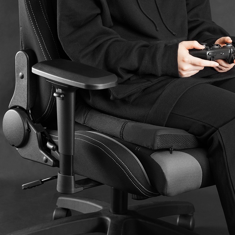 日厂推出高性能游戏坐垫 人体工学高科技缓解腰痛