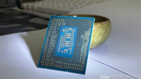 Intel官方首次展示12代酷睿实物：“7nm”终于来了