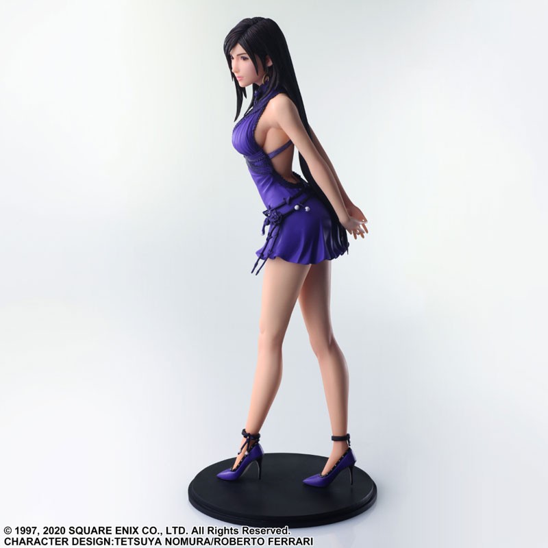 《最终幻想7：重制版》蒂法礼服模型 大长腿迷人