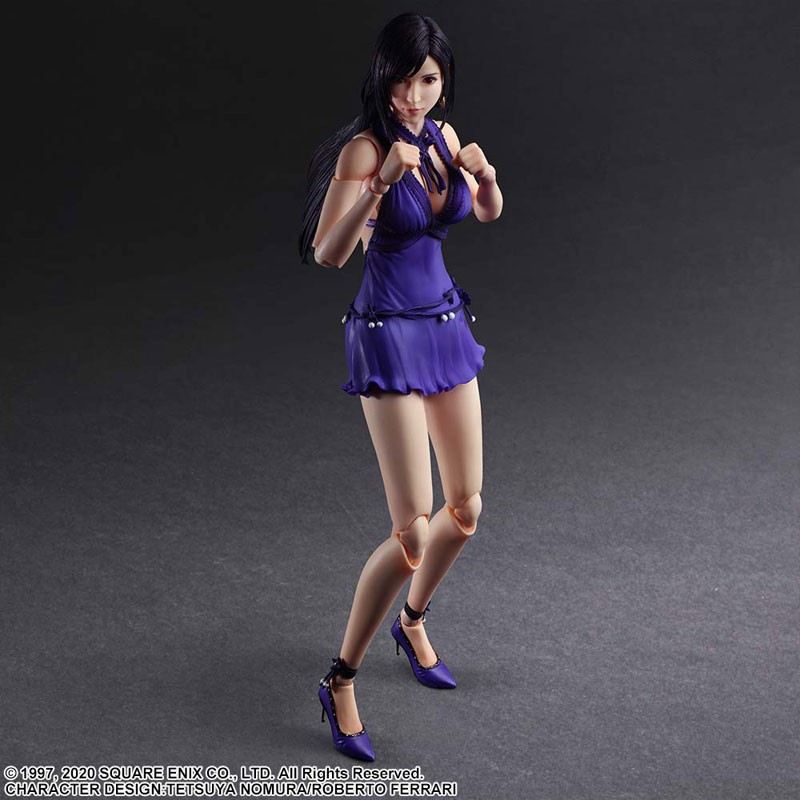 《最终幻想7：重制版》蒂法礼服模型 大长腿迷人