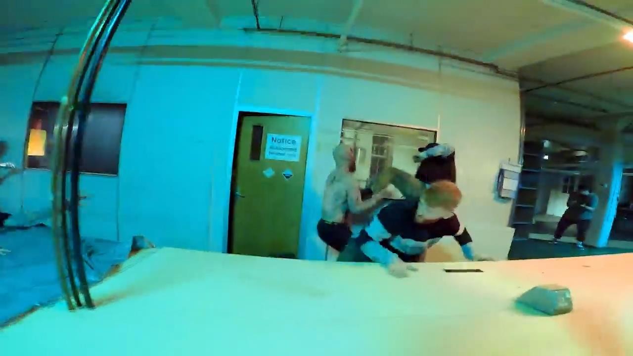 《消失的光线2》真人POV跑酷视频 展示惊险安抚画面