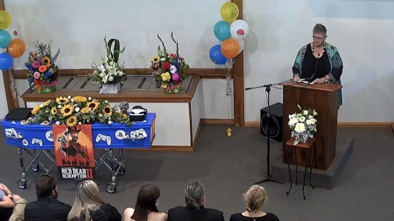 澳洲12岁玩家去世！母亲在葬礼上挂上《荒野大镖客2》游戏纪念他