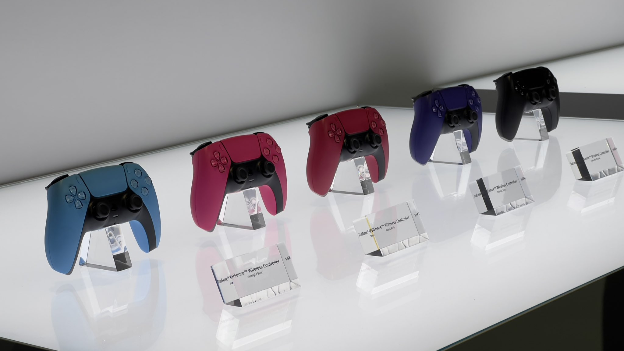 5款颜色PS5主机盖及手柄成品展示 主机盖售价399元手柄599元
