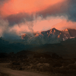 《Wallpaper Engine》大雾与山脉风景记时动态壁纸