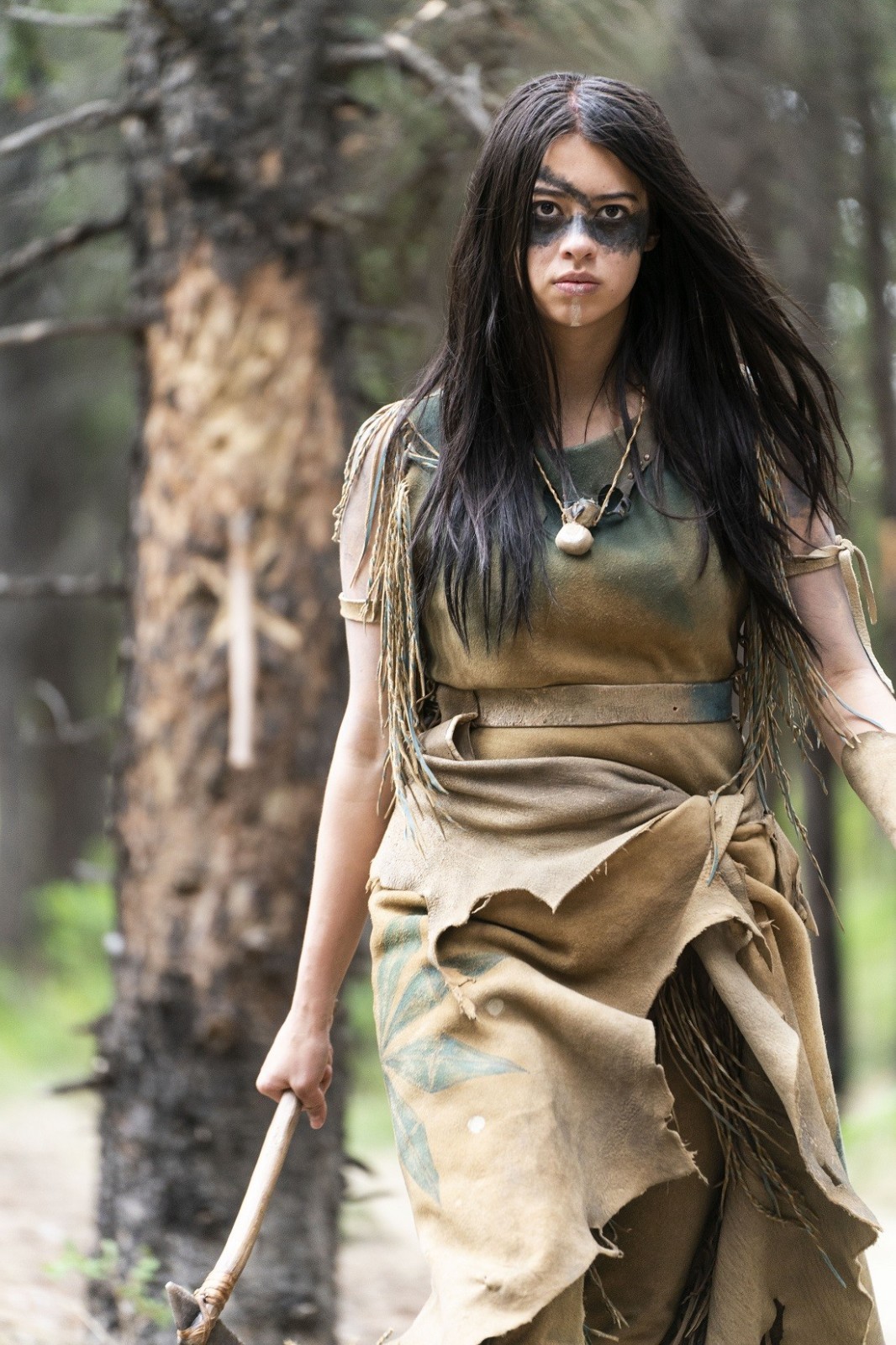 《铁血战士：猎物》新剧照 印第安少女大战铁血战士