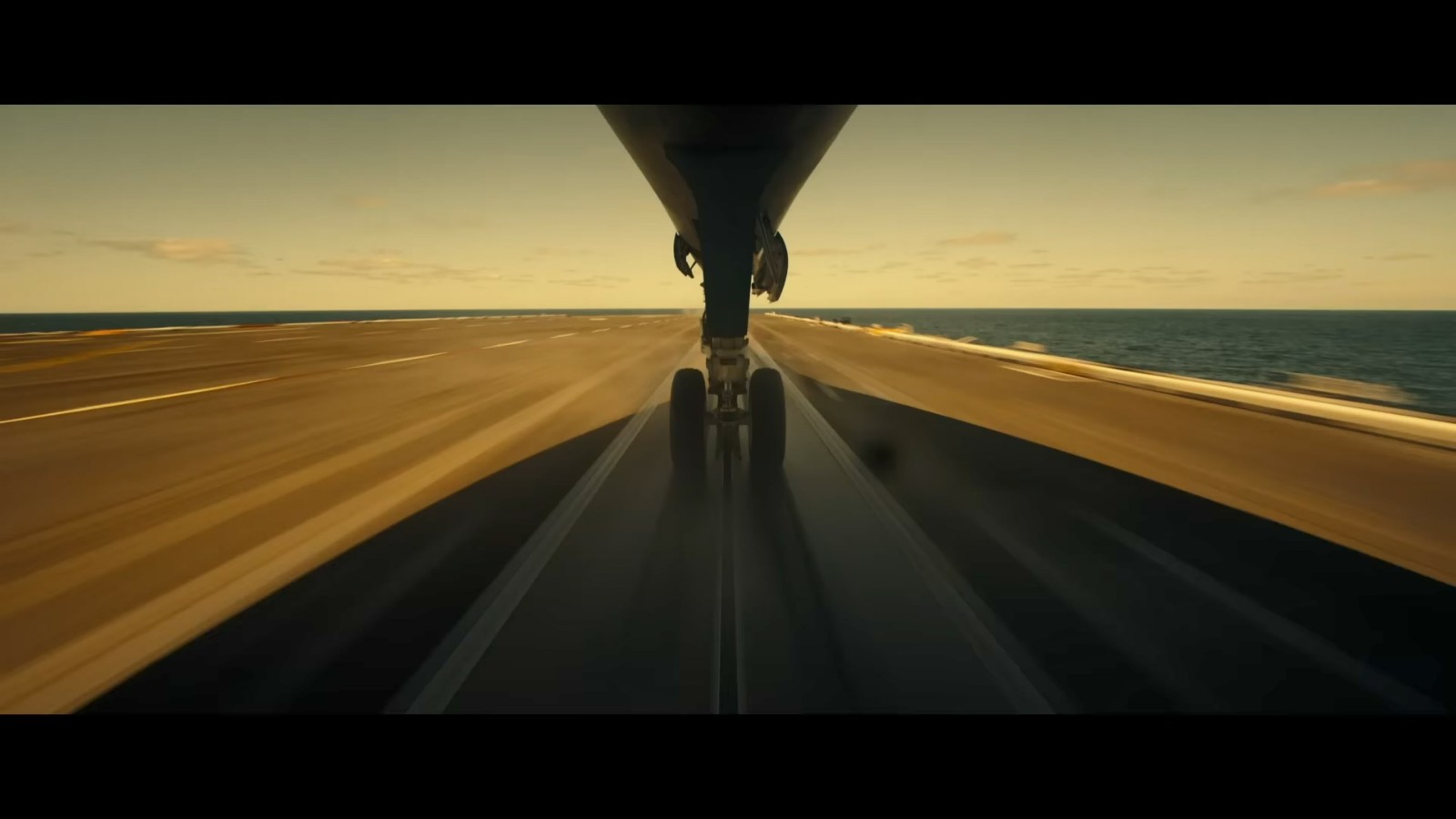 《壮志凌云2》幕后拍摄花絮 航母起降拍摄完整版