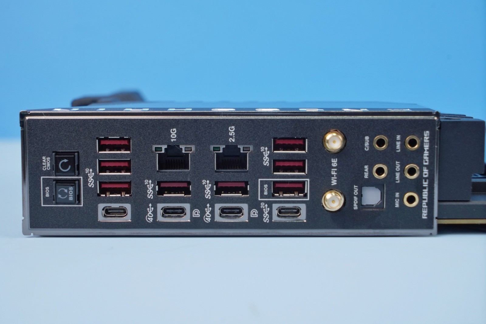 DisplayPort 2.1标准正式发布 与USB4完全合体