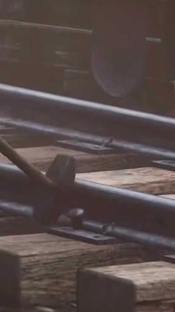 《荒野大镖客2》细节非常惊人 铁路工人真在修铁轨 二次世界 第3张
