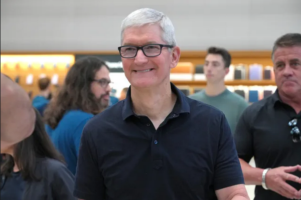 苹果CEO提姆·库克自提减薪 年支下降3500万好元