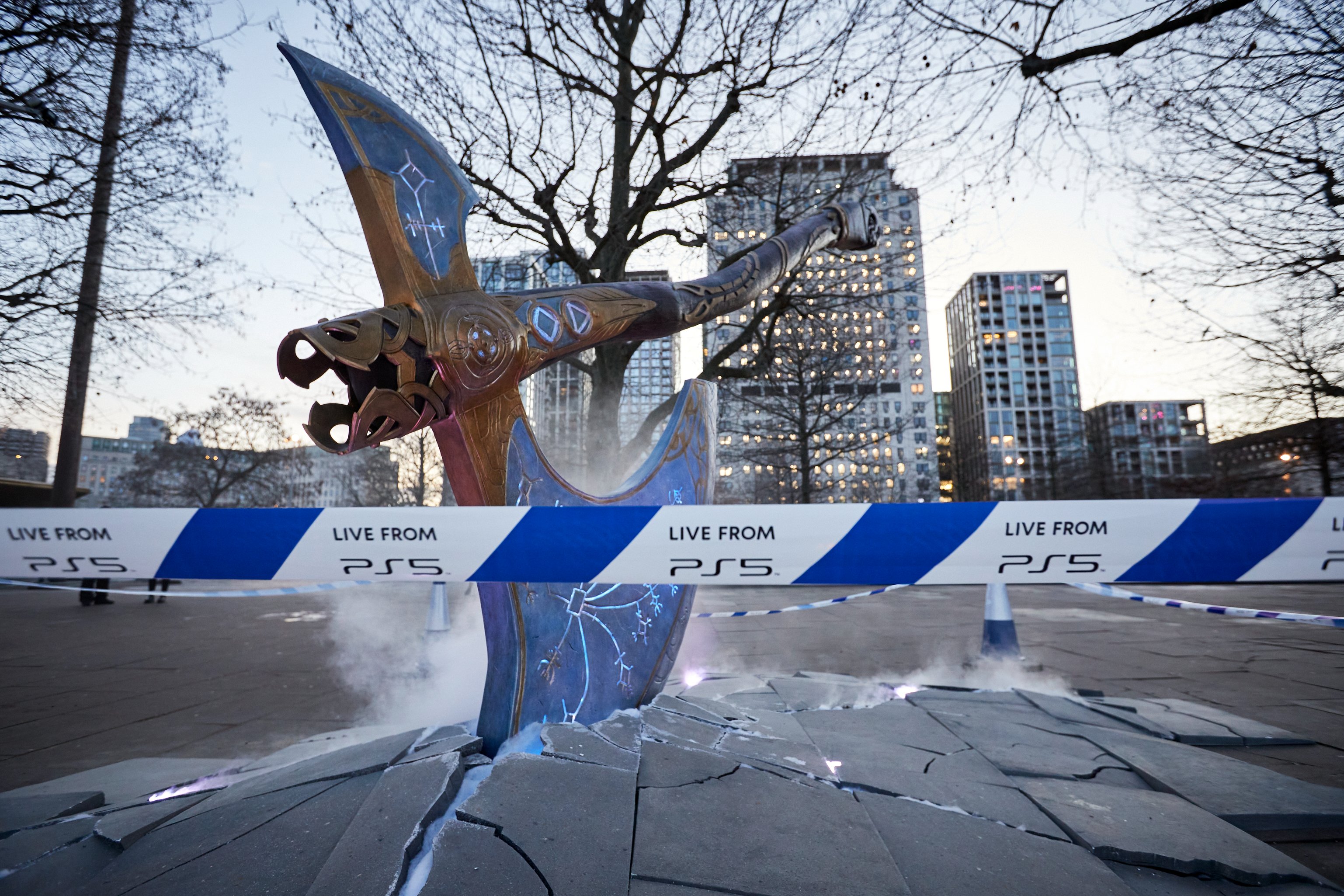 PS5广告：奎爷利维坦巨斧现身英国伦敦