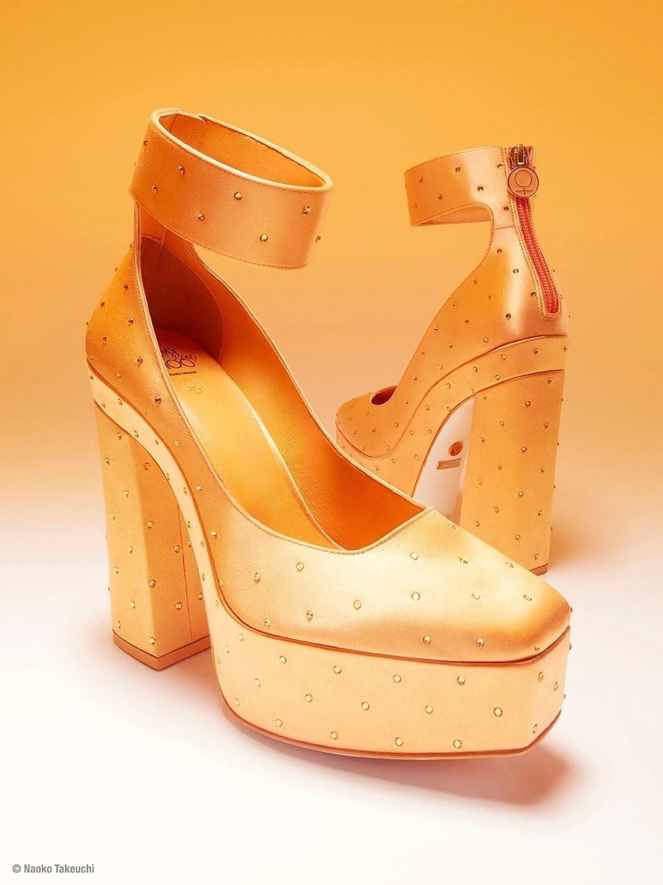 奢侈品牌联动《美少女战士》 推出万元情人节高跟鞋
