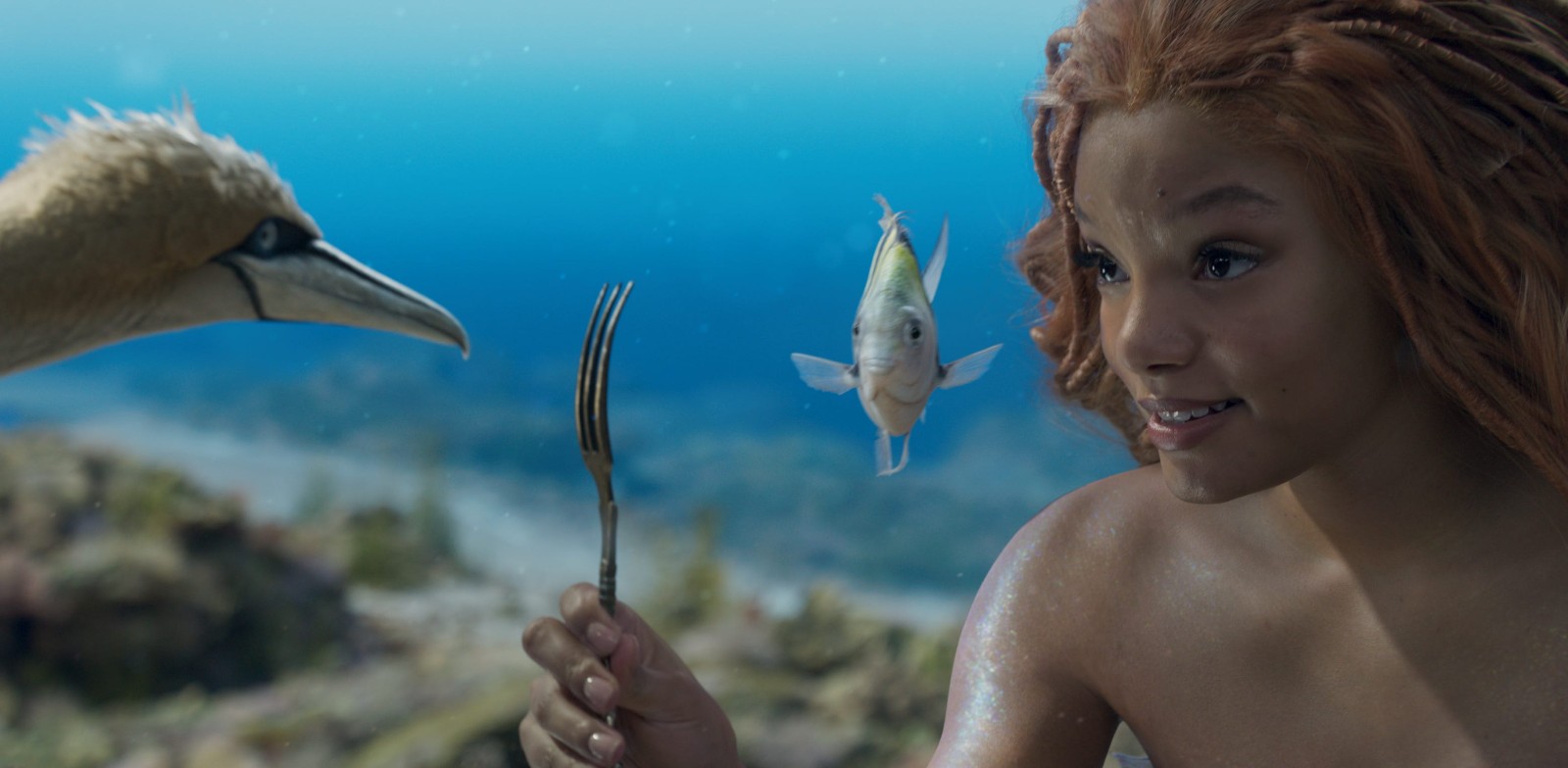 《小美人鱼》真人电影新预告和剧照 爱丽儿被鲨鱼追杀