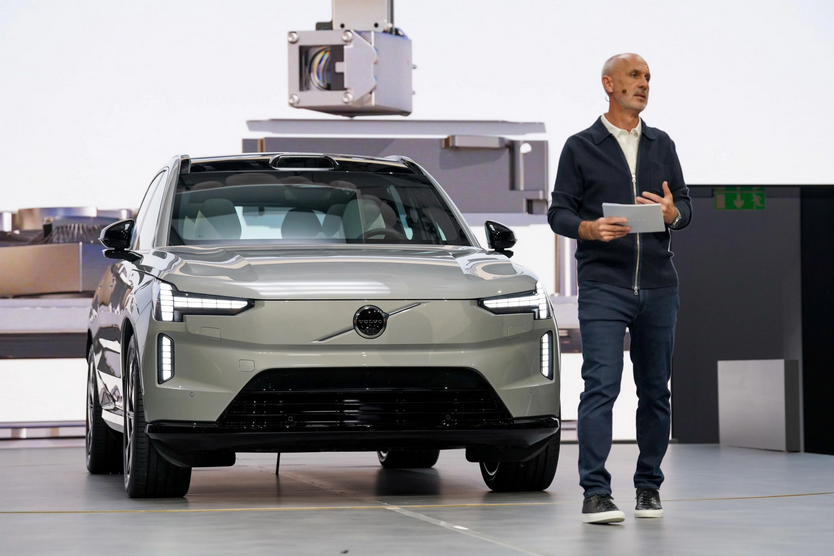 沃尔沃公布新小型SUV电动汽车EX30