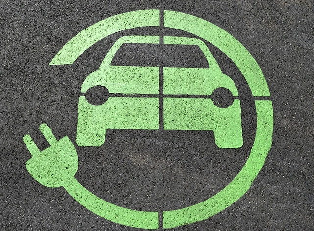 国家发改委等部门提10项措施促进汽车消费 降低新能源车购置使用成本