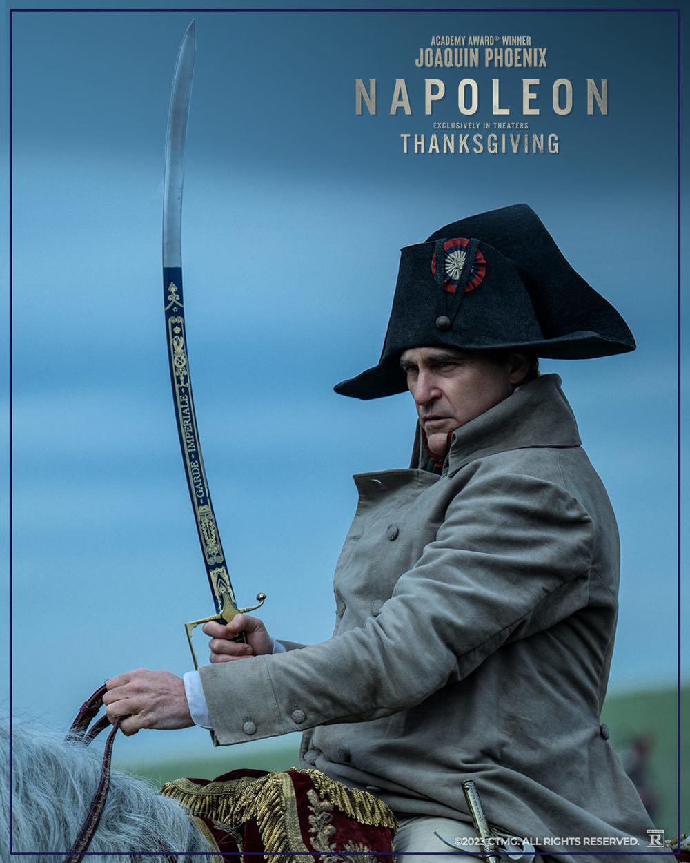 《拿破仑》新剧照以及海报 拿破仑手持长剑眼神刚强