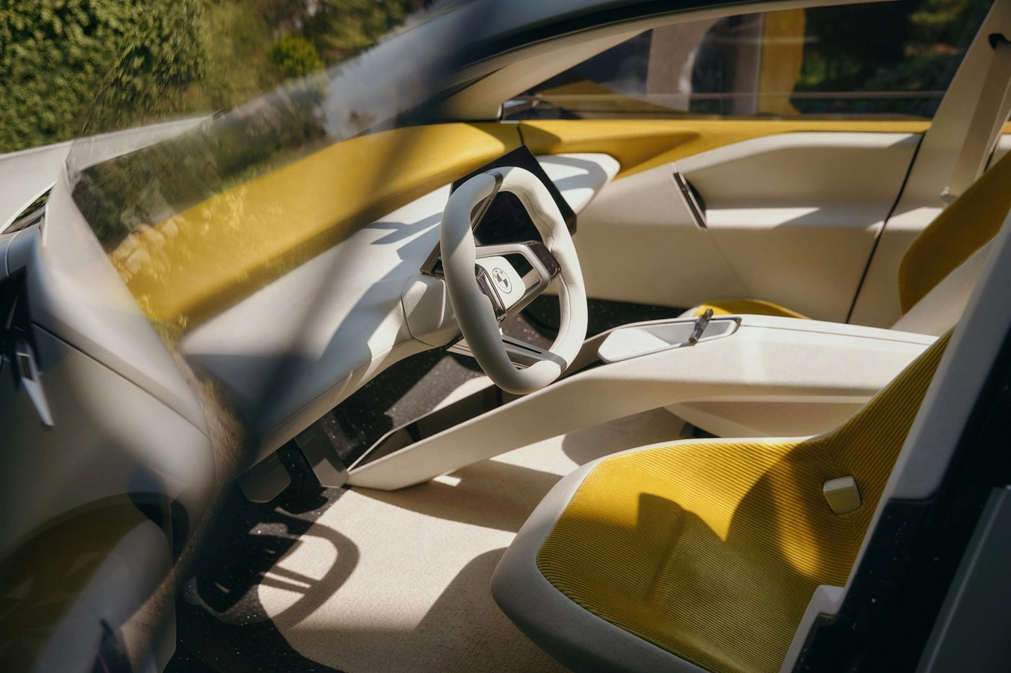 宝马发布Vision Neue Klasse概念车 预计2025年量产