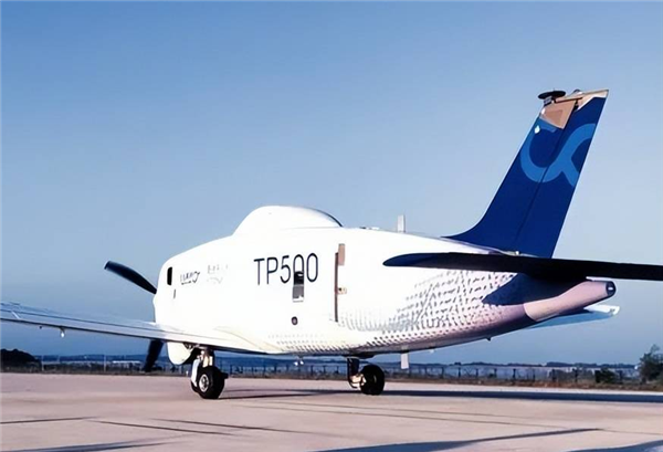 我国大型无人运输机TP500开始量产：载重500kg 航程1800km