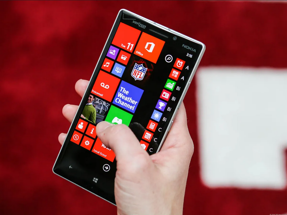 微软CEO承认：放弃Windows Phone和手机是个错误