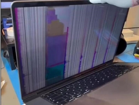 苹果MacPro被曝尘土门 屏幕出现宽重紫色垂曲线