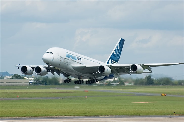天沟油变航空燃料：空客A380齐球尾飞乐成！