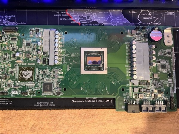 AMD挖矿更疯狂！索尼PS5处理器、12卡192GB显存