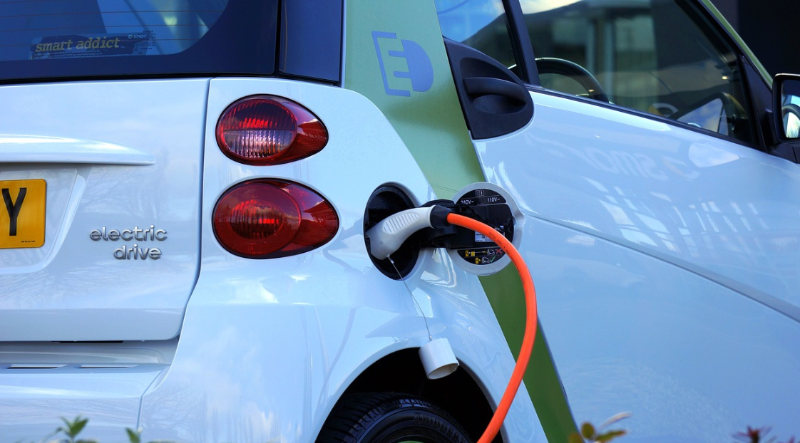 新能源汽车再也不怕冷？新技术让-20℃电池容量提升60%