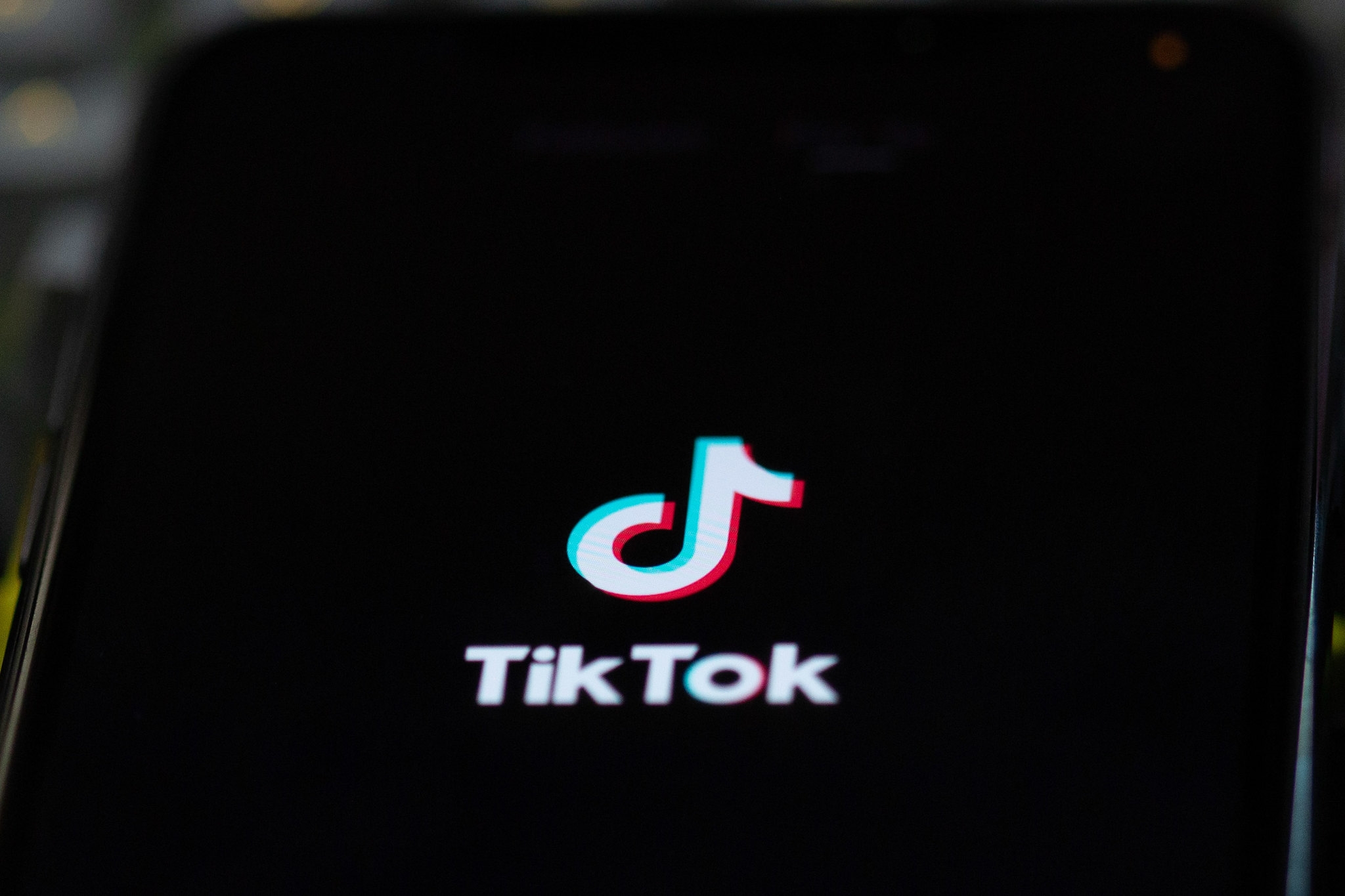 字节跳动否认暴雪前CEO收购TikTok传言：假的！