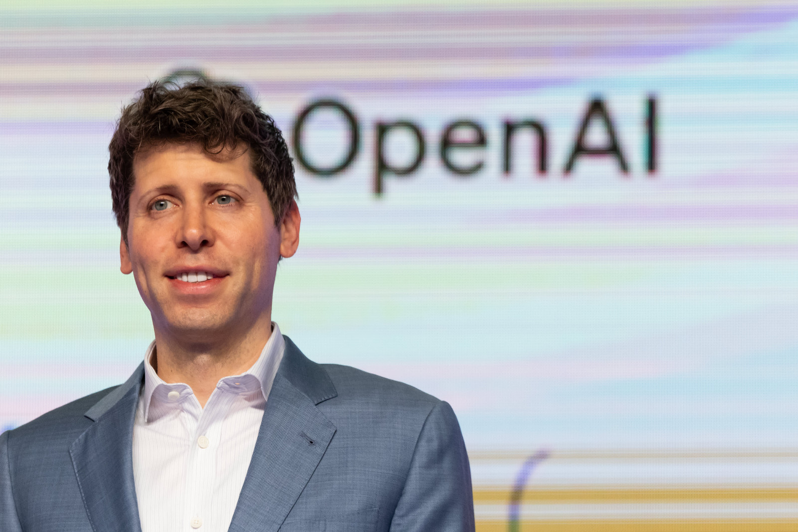 传闻OpenAI阿尔特曼和三星李在镕会面 合作AI芯片