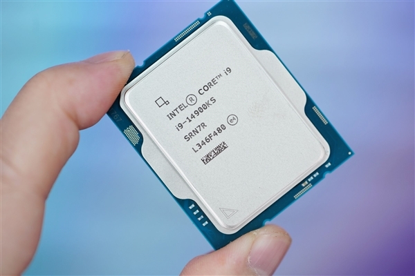 Intel 13/14代i9不稳定的根源找到了！并非主板原因