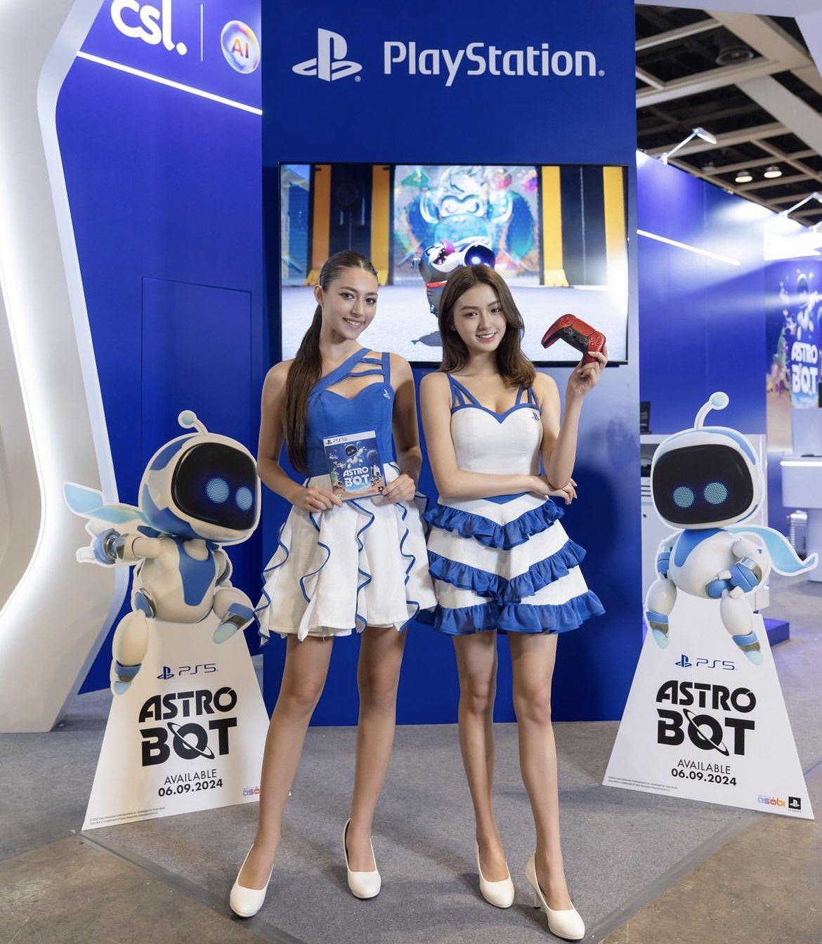 两位长腿美女太吸睛！索尼香港宣传《宇宙机器人》