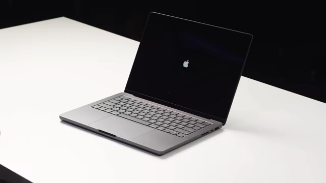 新一代MacBook Pro正式发布前被俄罗斯博主开箱