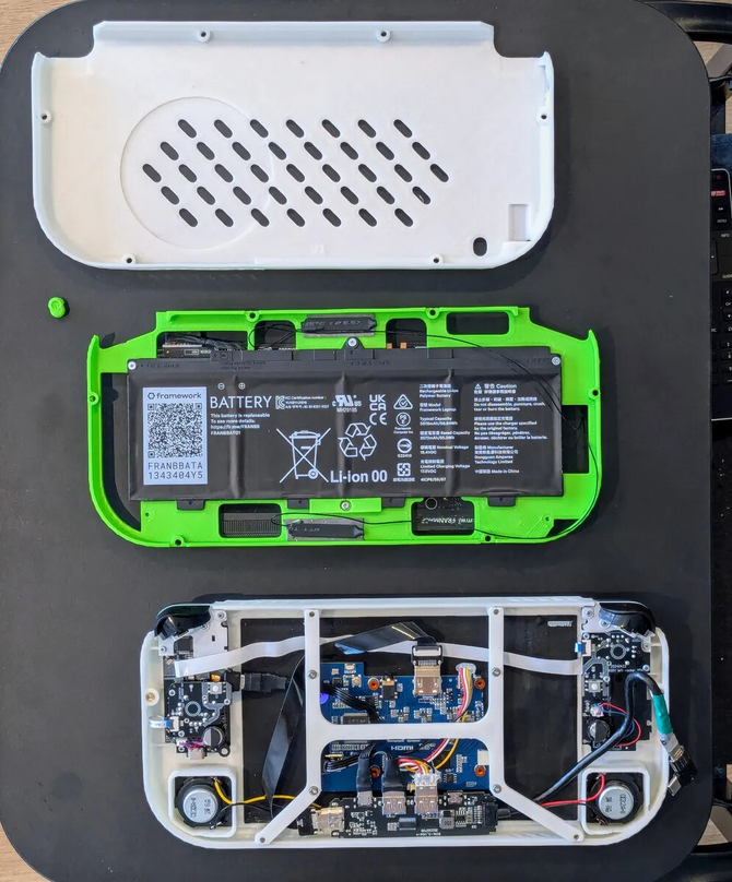  高玩开源自制PC掌机3D打印开模数据 买齐材料15分钟完成