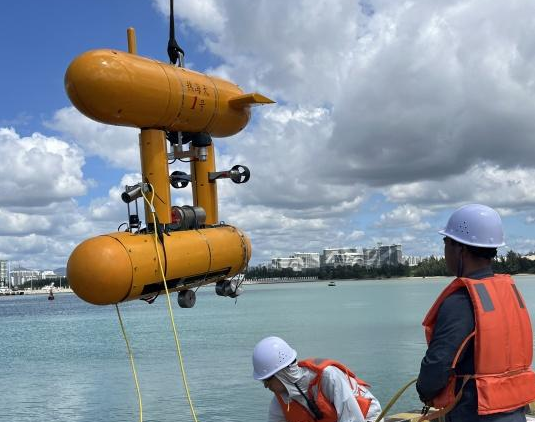 水下機(jī)器人“熱海大1號(hào)”成功完成海試 遙控自主運(yùn)行兩種模式