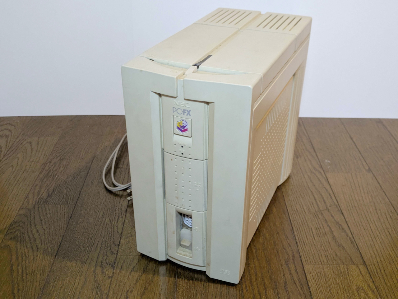 玩家曬罕見PC-FX游戲機 30年前的PS競爭炮灰