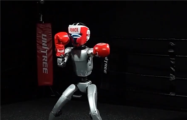 鐵甲鋼拳！全球首個(gè)人形機(jī)器人格斗賽今天正式開(kāi)打